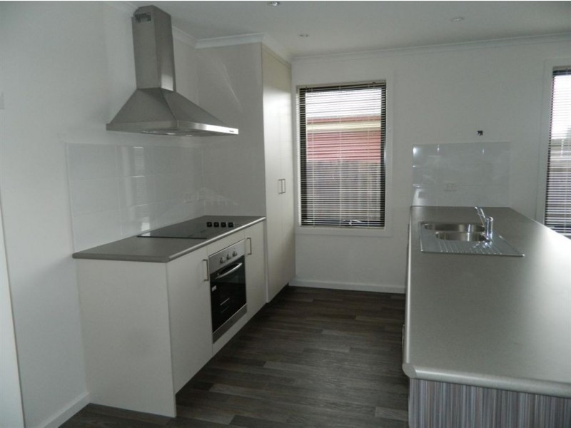 2/16 Cherry Grove, Latrobe TAS 7307