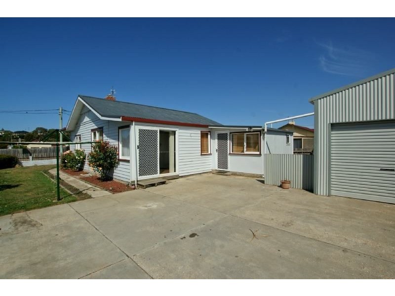 22 Elizabeth Street, Devonport TAS 7310