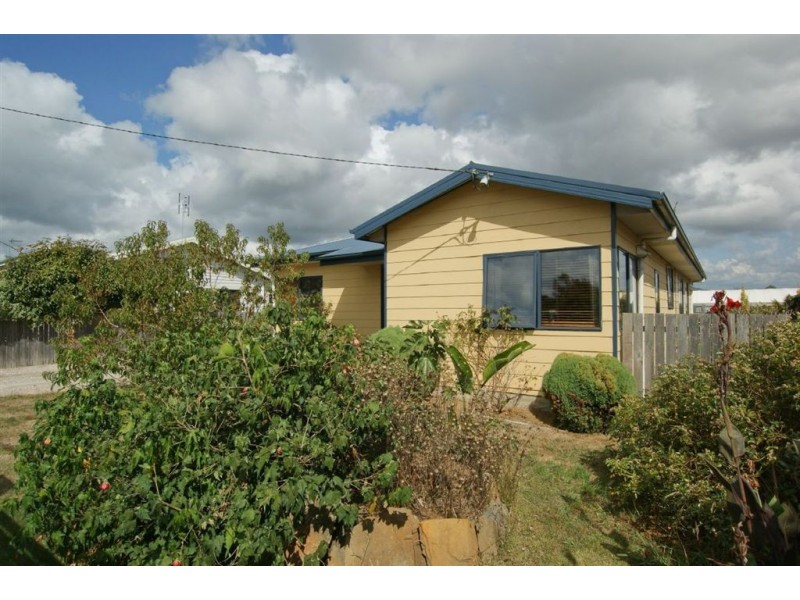 4 Wattle Road, Quoiba TAS 7310