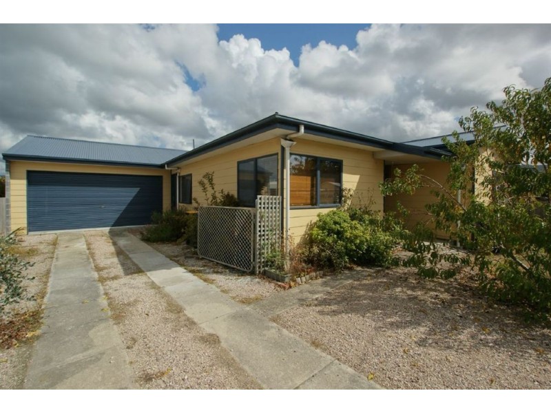 4 Wattle Road, Quoiba TAS 7310