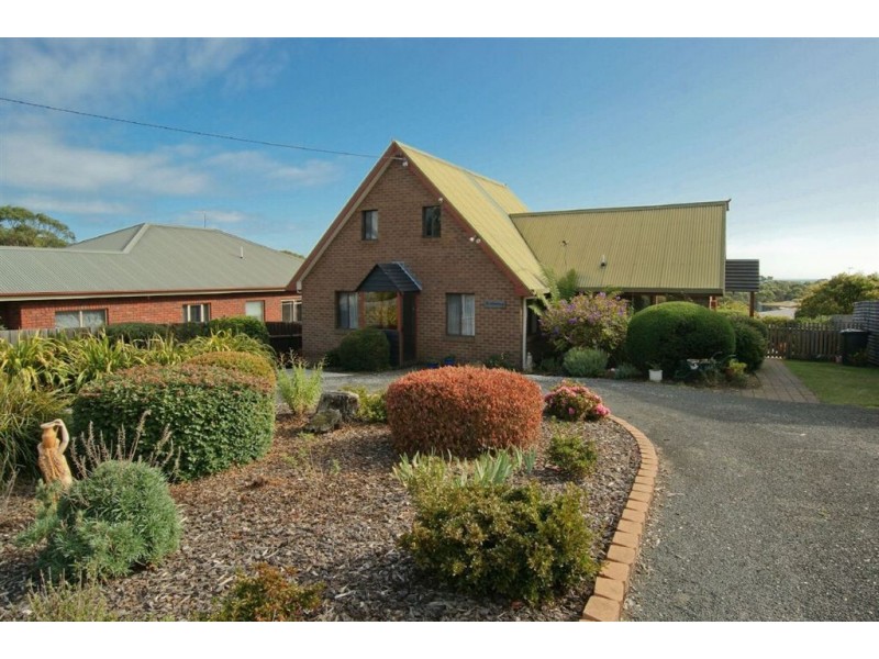 210 Parker Street, Devonport TAS 7310