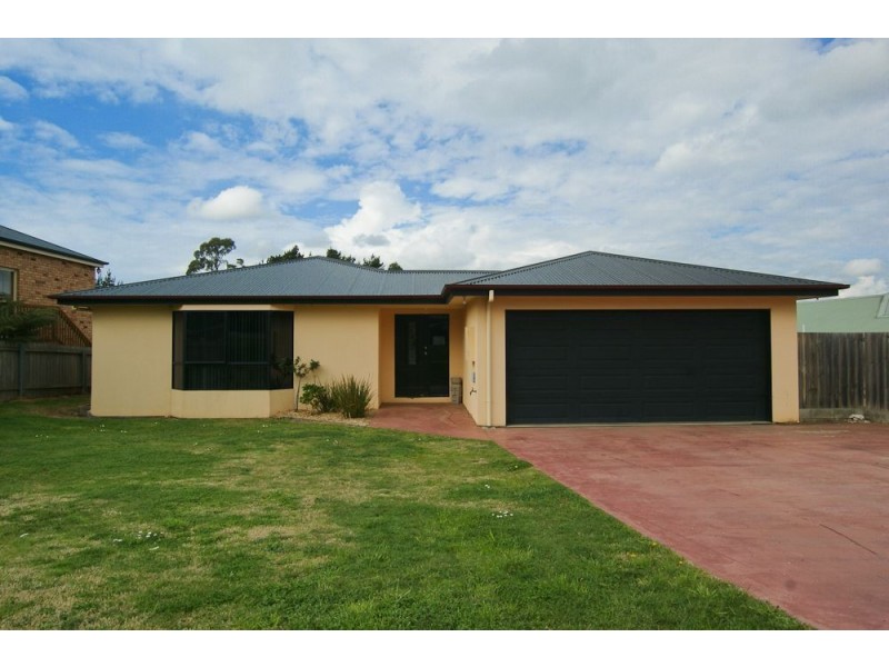 37 Hillcrest Road, Devonport TAS 7310