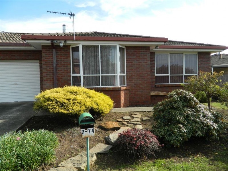 2/74 Valley Road, Devonport TAS 7310