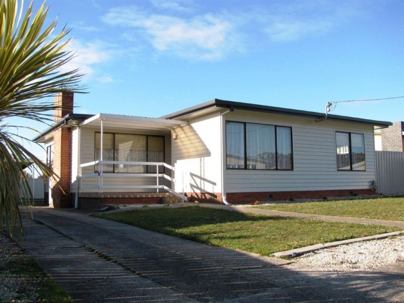 27 Boronia Avenue, Devonport TAS 7310