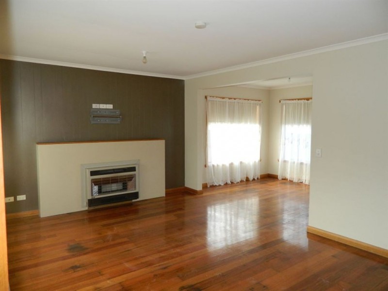 27 Boronia Avenue, Devonport TAS 7310