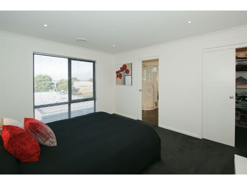 19 Haines Place, Devonport TAS 7310