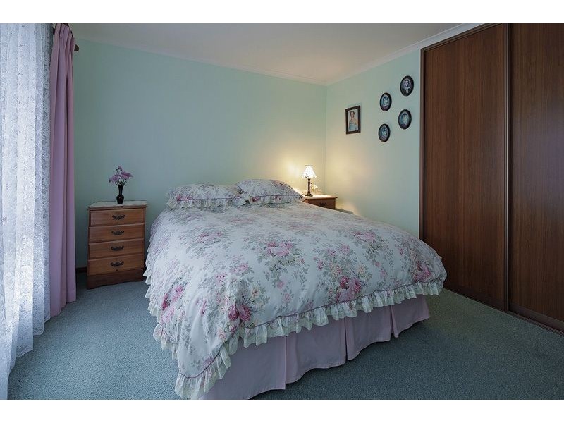 2/3 Cromwell Crescent, Devonport TAS 7310