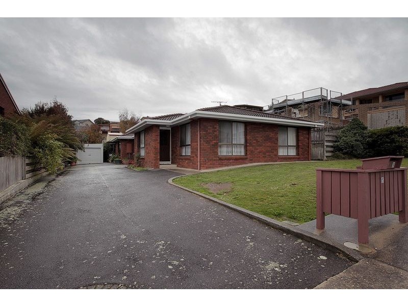 2/3 Cromwell Crescent, Devonport TAS 7310