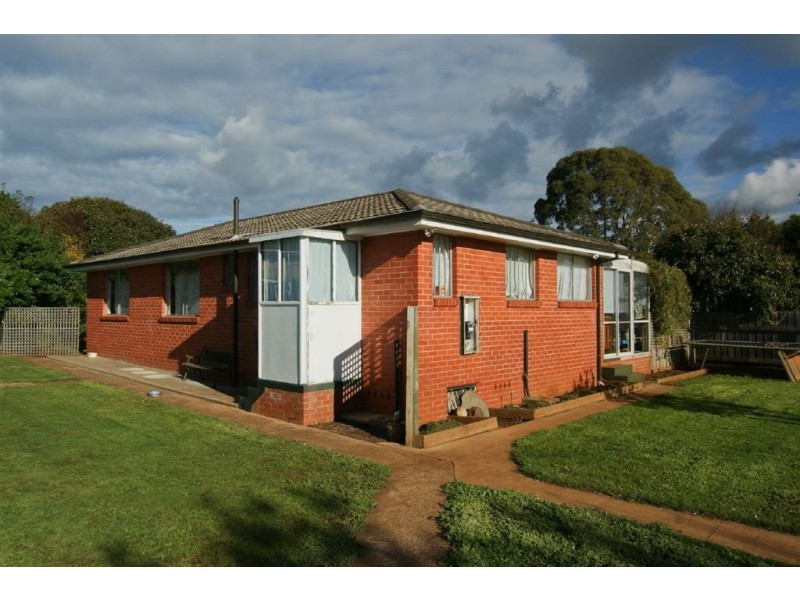 8 Waratah Court, Devonport TAS 7310