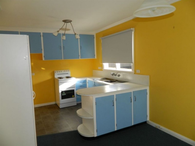 16 Churchill Avenue, Devonport TAS 7310