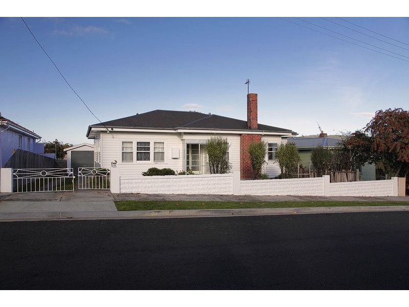 33 Hilltop Avenue, Devonport TAS 7310