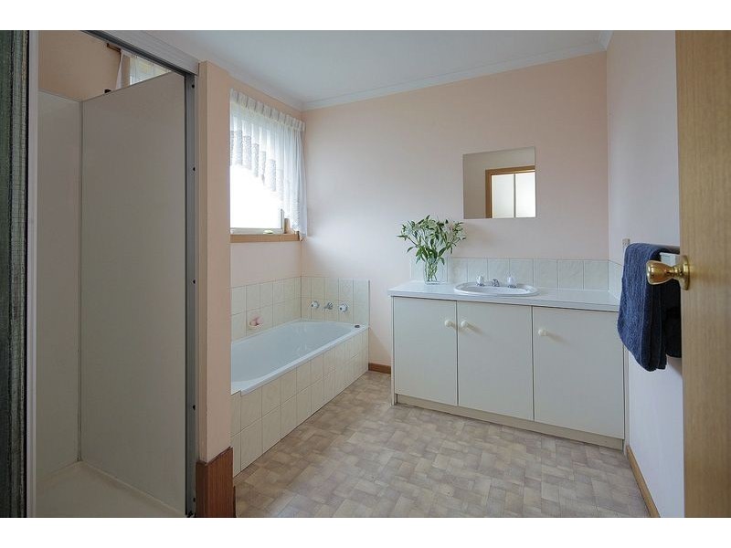 2/101 Madden Street, Devonport TAS 7310