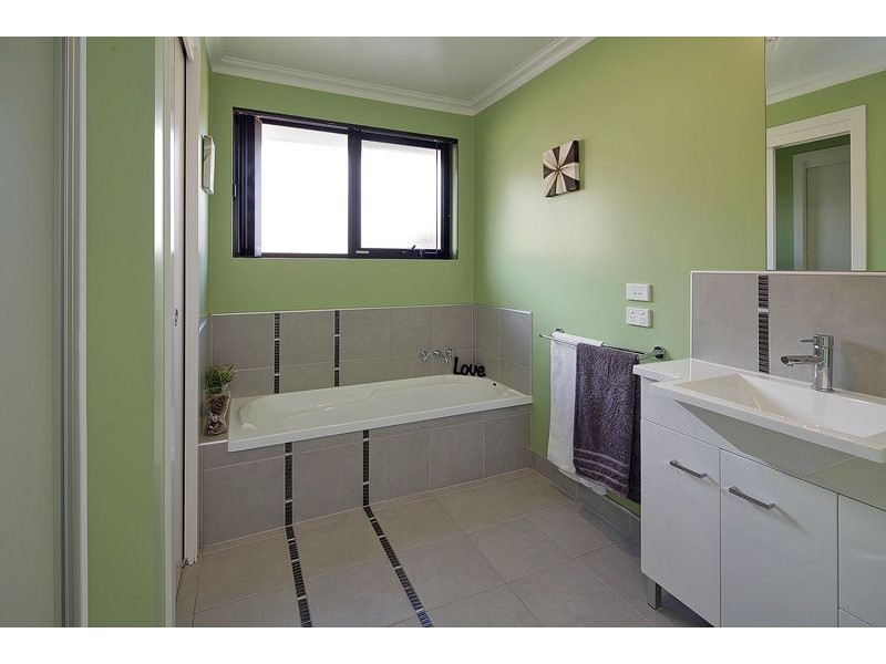 34 Hedstrom Drive, Devonport TAS 7310