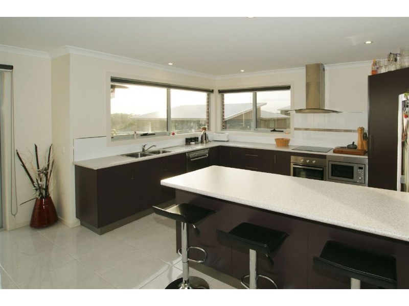 2/13 McCall Terrace, Stony Rise TAS 7310