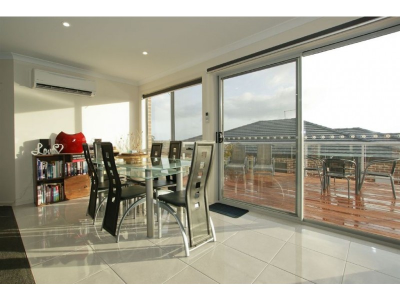 2/13 McCall Terrace, Stony Rise TAS 7310
