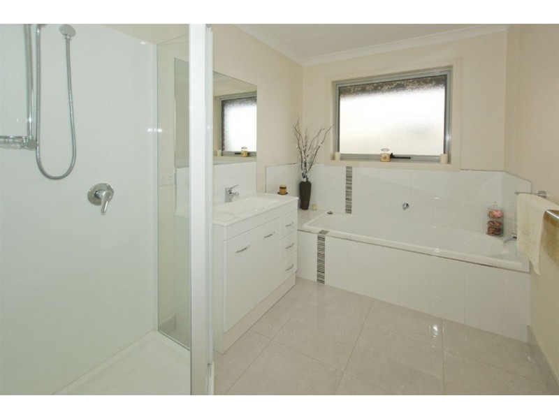 2/13 McCall Terrace, Stony Rise TAS 7310