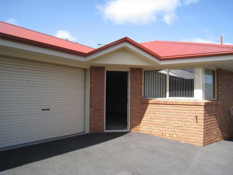 3/111 Steele Street, Devonport TAS 7310
