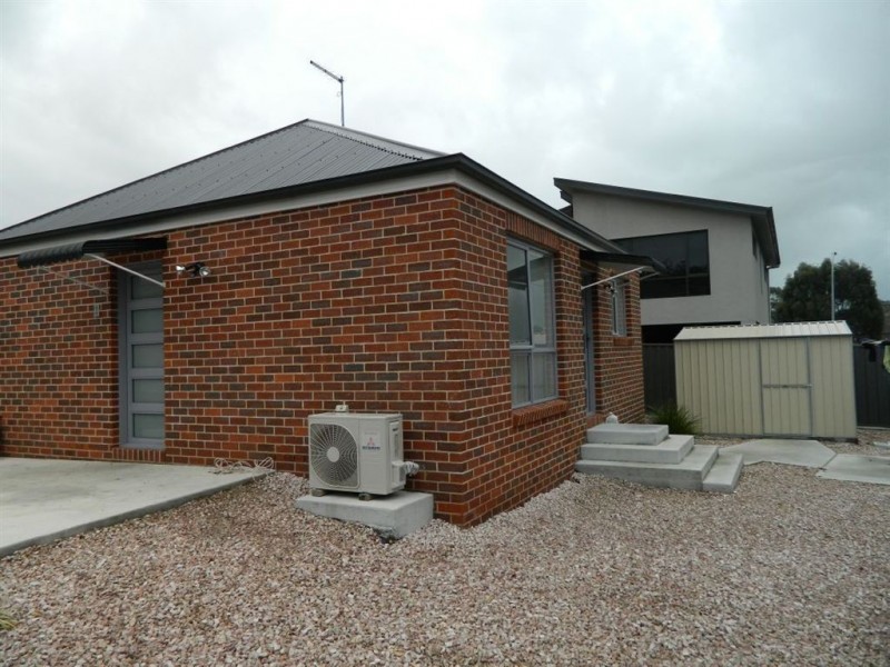 2/40 McCall Terrace, Devonport TAS 7310