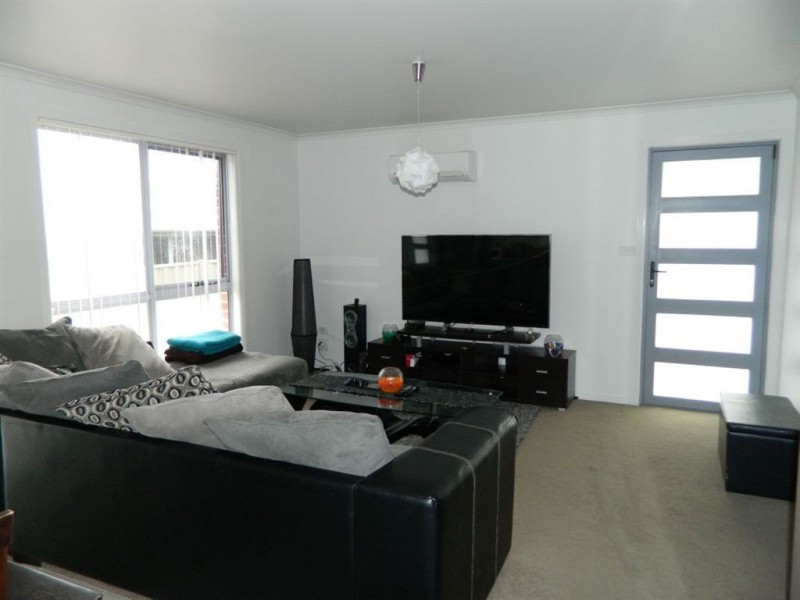 2/40 McCall Terrace, Devonport TAS 7310