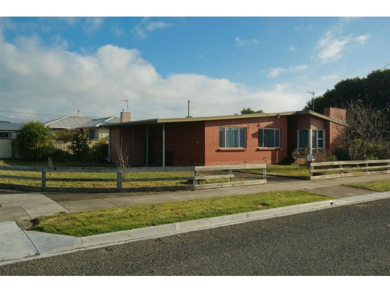 92 Madden Street, Devonport TAS 7310