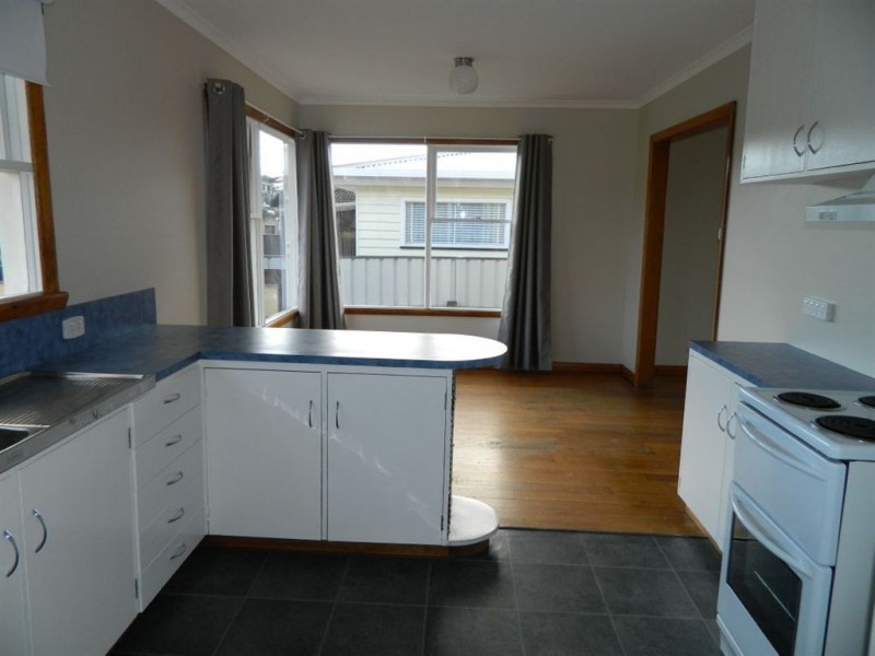 28 Boronia Avenue, Devonport TAS 7310