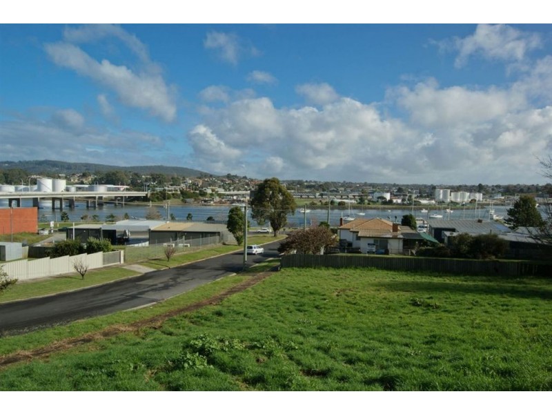 4 Riverview Avenue, East Devonport TAS 7310