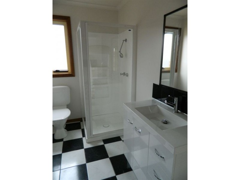 1/5 Leila Avenue, Spreyton TAS 7310