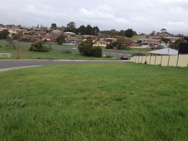 1 Rowena Court, Devonport TAS 7310