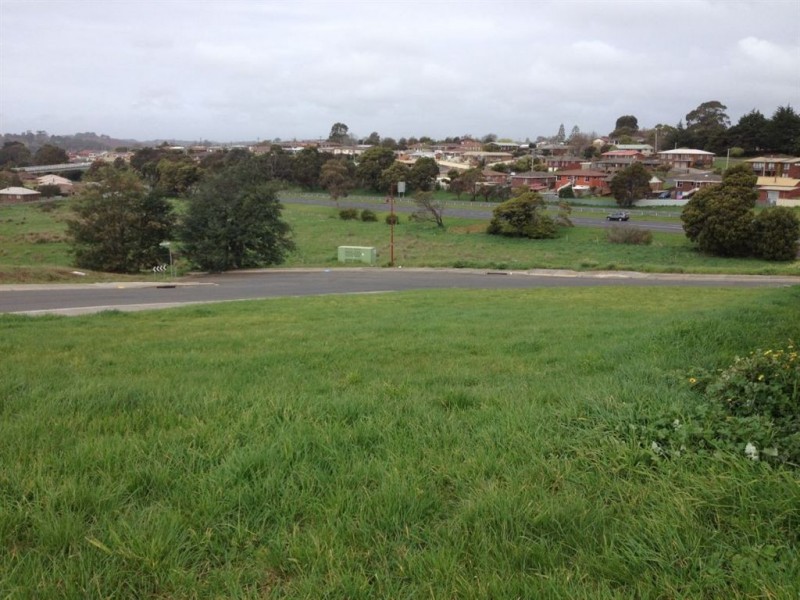 1 Rowena Court, Devonport TAS 7310