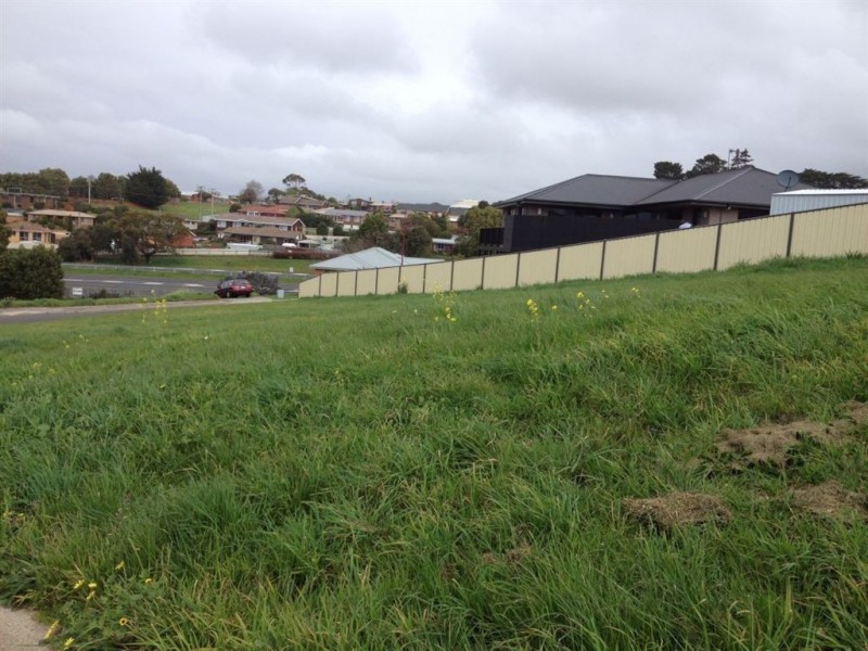 1 Rowena Court, Devonport TAS 7310