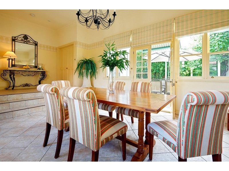 21 Victoria Parade, Devonport TAS 7310