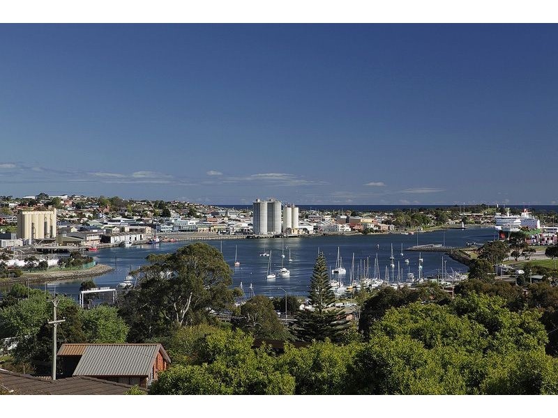 69 Sunbeam Crescent, East Devonport TAS 7310