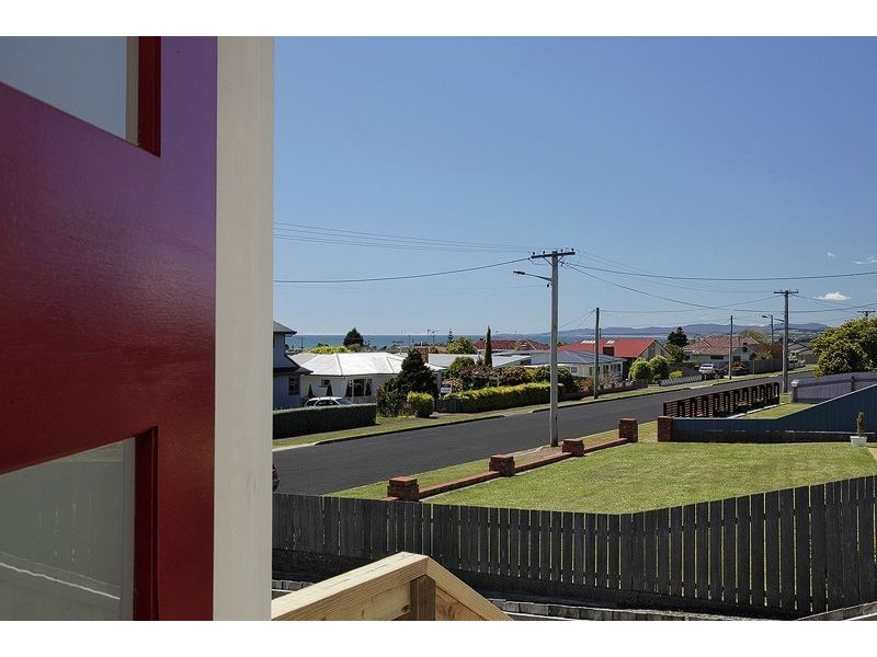 1/157 Parker Street, Devonport TAS 7310
