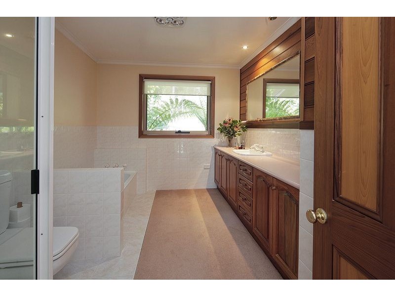 2 Swift Avenue, Ambleside TAS 7310
