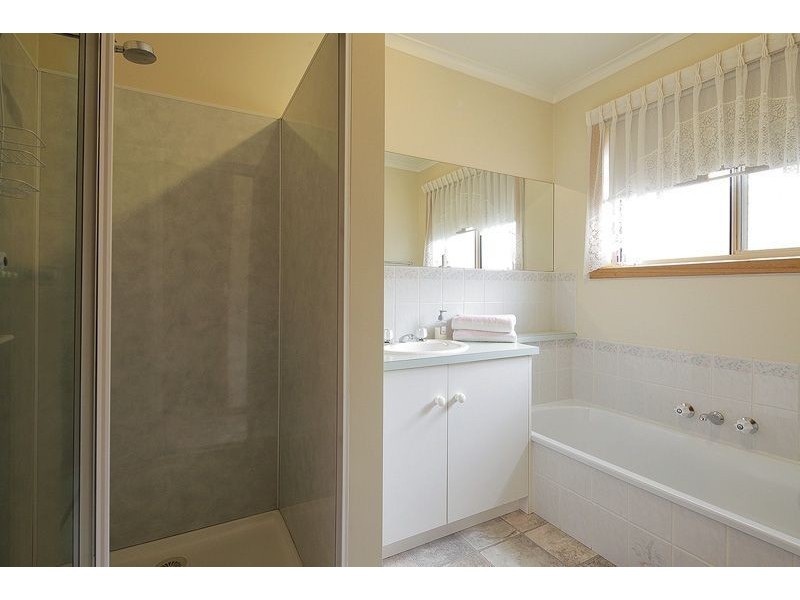 14 Tugrah Road, Stony Rise TAS 7310