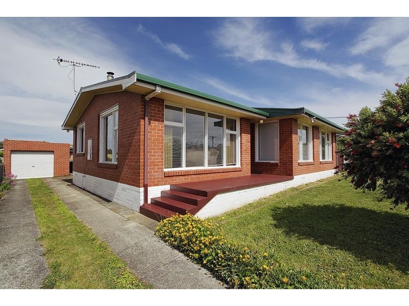 2 Fordham Drive, Devonport TAS 7310