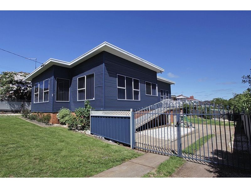 13 William Street, Devonport TAS 7310