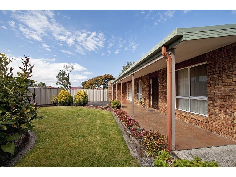 2/33 Gunn Street, Devonport TAS 7310