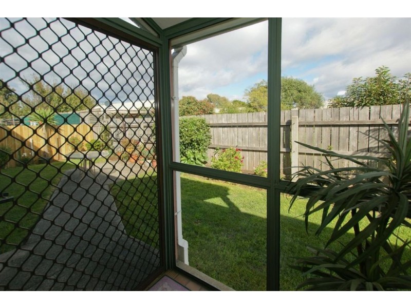 2/71 Stewart Street, Devonport TAS 7310