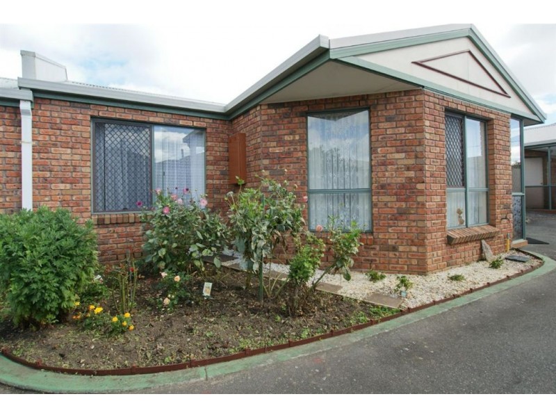 2/71 Stewart Street, Devonport TAS 7310