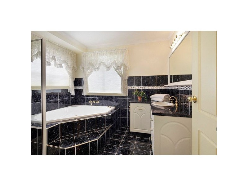 15 Bluewater Crescent, Shearwater TAS 7307