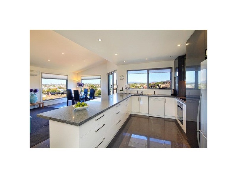 115 James Street, Devonport TAS 7310
