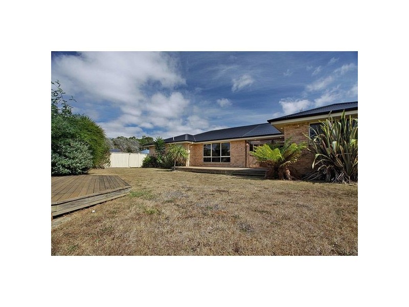 6 St Andrews Drive, Devonport TAS 7310