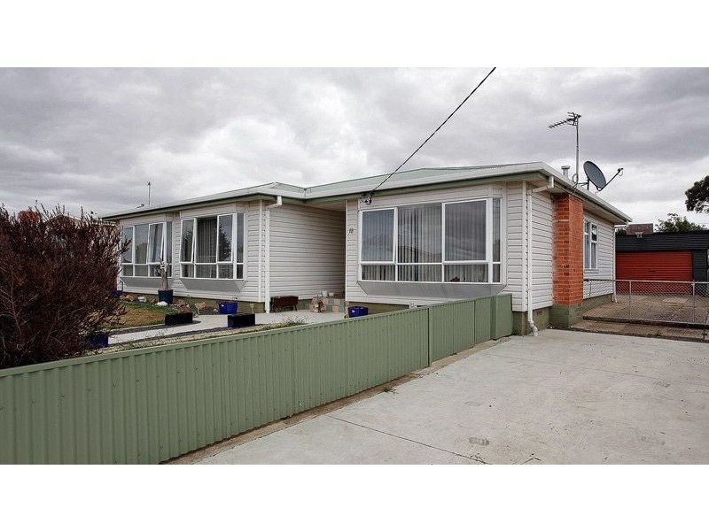18 Churchill Avenue, Devonport TAS 7310