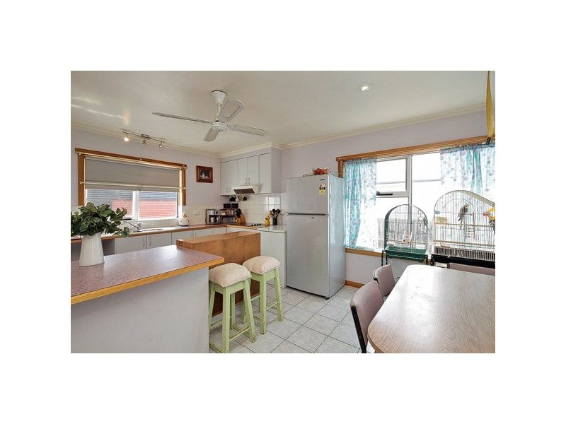 18 Churchill Avenue, Devonport TAS 7310