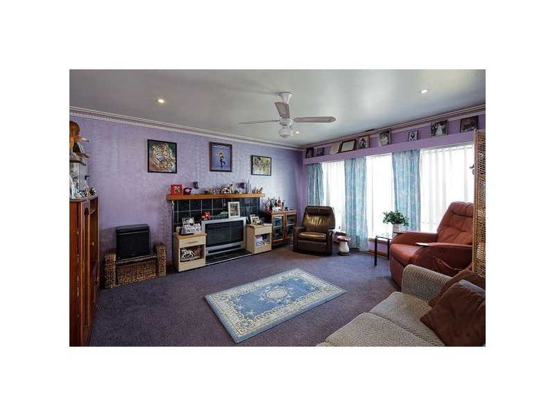 18 Churchill Avenue, Devonport TAS 7310