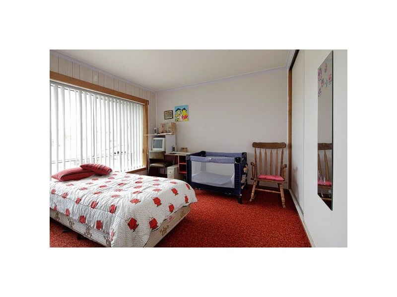 18 Churchill Avenue, Devonport TAS 7310