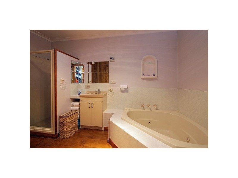 18 Churchill Avenue, Devonport TAS 7310