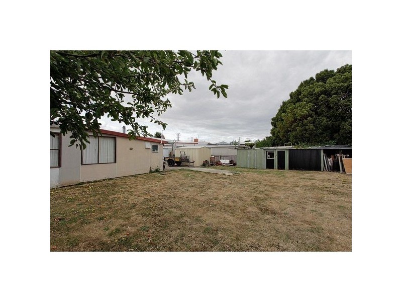 18 Churchill Avenue, Devonport TAS 7310