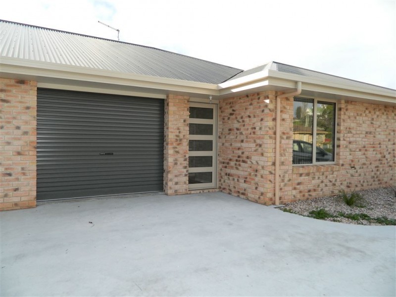 2/33 Murray Street, East Devonport TAS 7310
